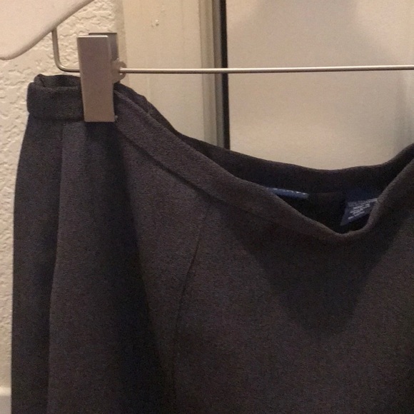 Skirt - Picture 3 of 7